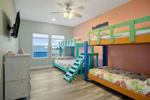 Colorful bunk room the kids will love