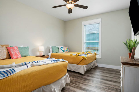 Bedroom with two queen beds
