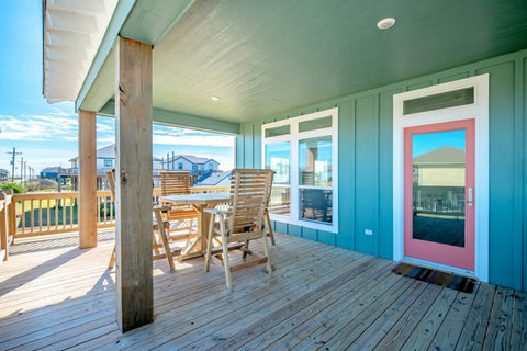 Deck dining by the front door