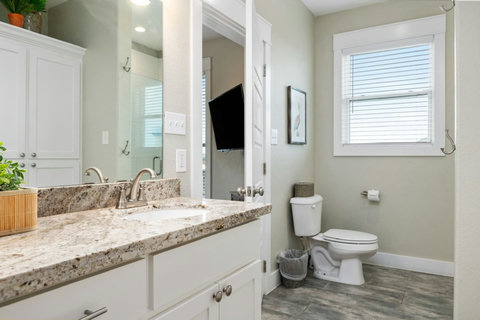 Bath with a window