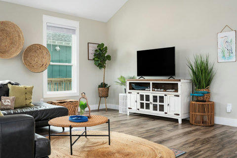 Smart TV and storage