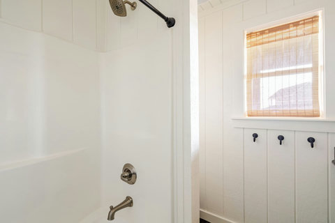 Tub and shower