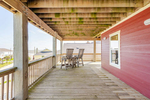 Covered side deck