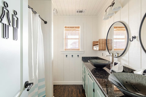 Double vanity and tub-shower