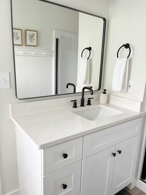 Bath vanity