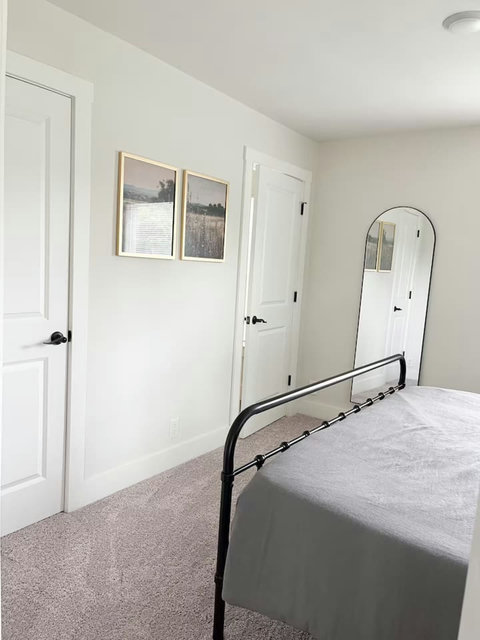 King bedroom closet