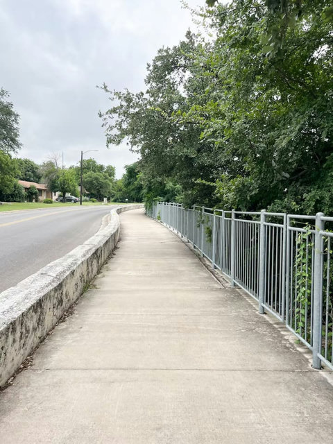 Sidewalk toward downtown