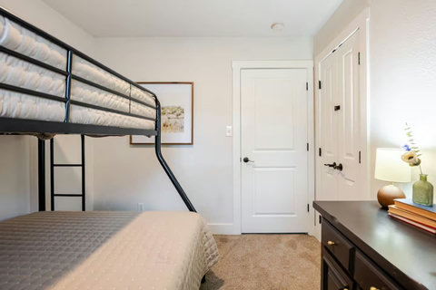 Bunk room closet