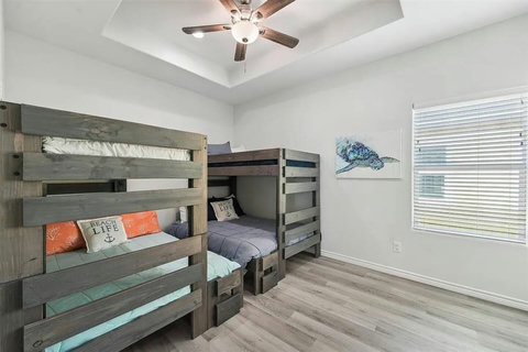 Bunk room with plenty of light