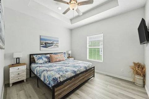 Second king bedroom