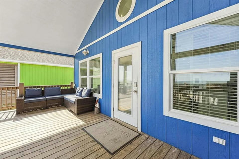 Seating by the front door