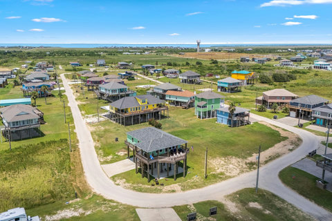 Neighborhood from above