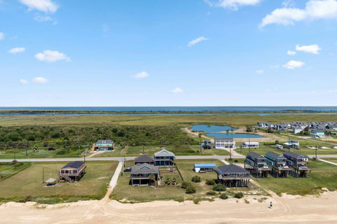 Bay views behind the neighborhood