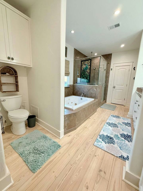 Primary bath with plenty of room to get ready