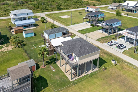 Neighborhood from above