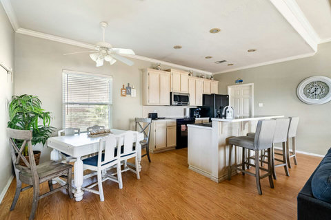 Kitchen and dining table
