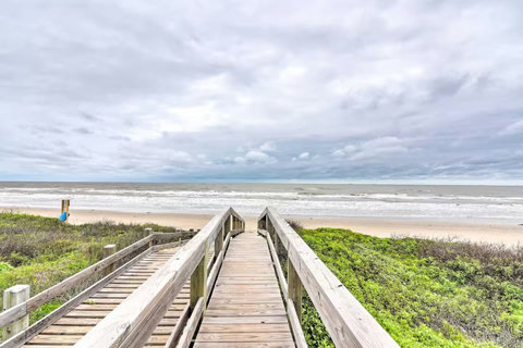 Boardwalk over the dunes straight to the beach