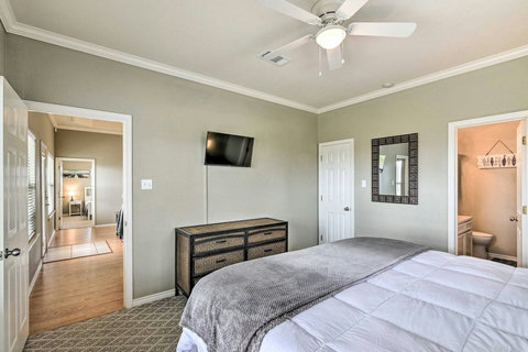 Queen bedroom with its own bath