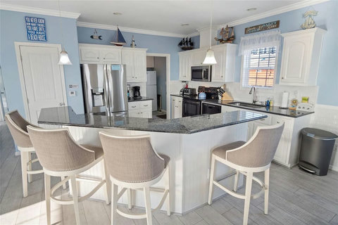 Breakfast bar seating for four