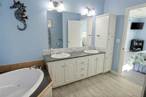 Double vanity with plenty of storage