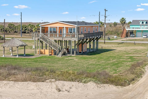 Big lot with room to spread out, and the beach just beyond