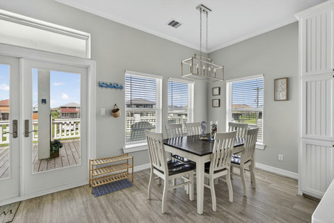 Dining nook with French doors to the deck