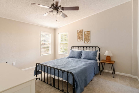 Second queen bedroom
