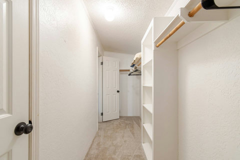 Walk-in closet