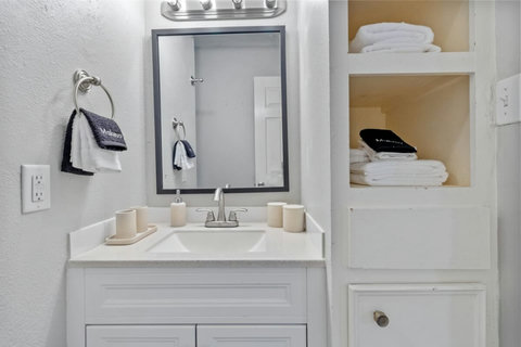 Bath vanity with fresh towels