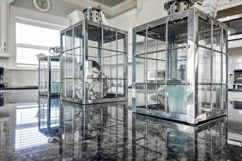 Coastal decor on the kitchen island