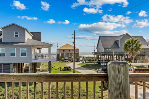 Peek of the Gulf from the deck