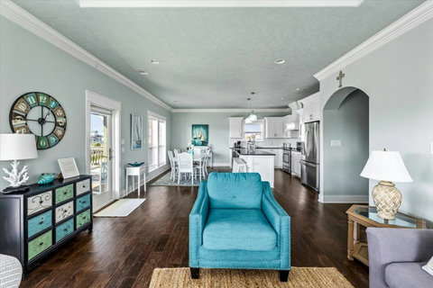 Open floor plan from the living room to the kitchen