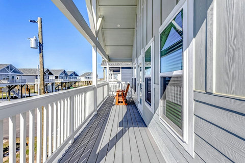 Long covered deck