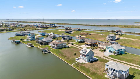 Canals wind through the neighborhood