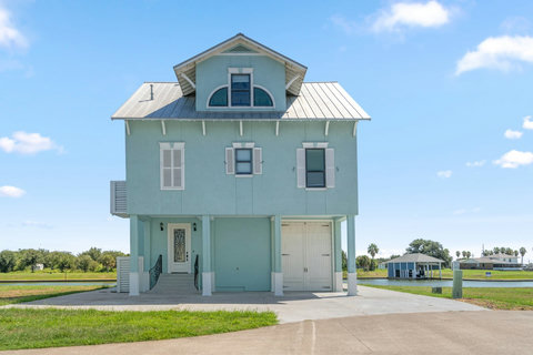 Front entry and drive-up parking