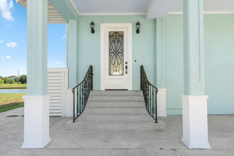 Front steps up to the main entry