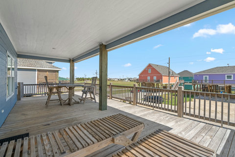 Loungers and a table on the deck