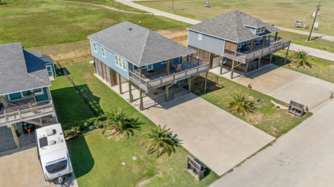 Aerial view of the house and drive