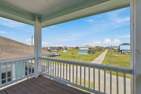 Private deck off the upstairs primary suite