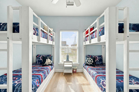 Nautical bunk room for the kids