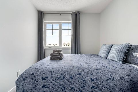Queen Bed in Bedroom #3