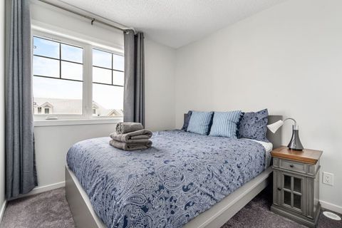 Queen Bed - Bedroom #3