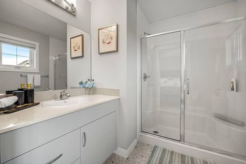 Walkin Shower (Full Bathroom #1)