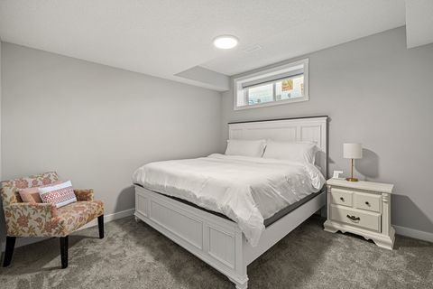 King Size Bed (Bedroom #4 Basement)
