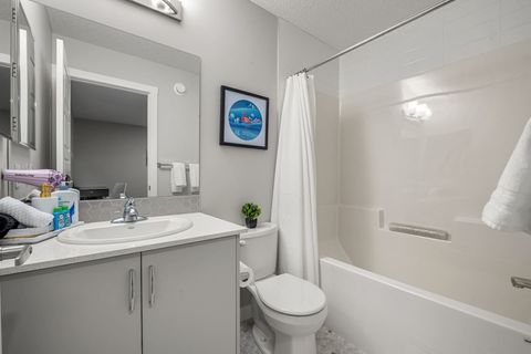 Full Bathroom #2