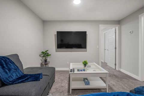 Downstairs Living Room with Smart TV & Pull Out Sofa Bed (Sleeps 2)