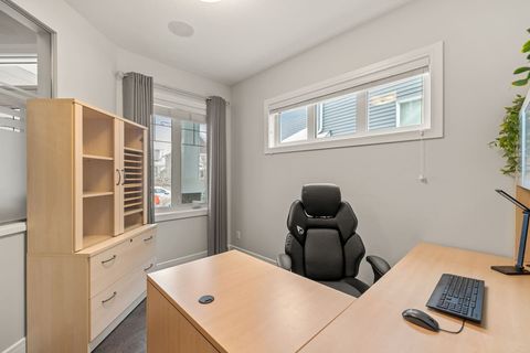 Private Office, 24 Inch Monitor, Executive Chair