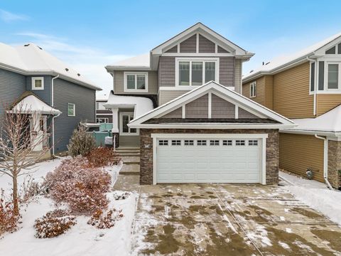 Large Private Home - Minutes away from Anthony Henday & Airport