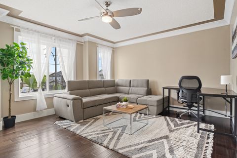 2nd Beautiful, modern & luxurious Living space, 55" TV, Netflix