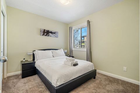 Queen Bed - Bedroom #3